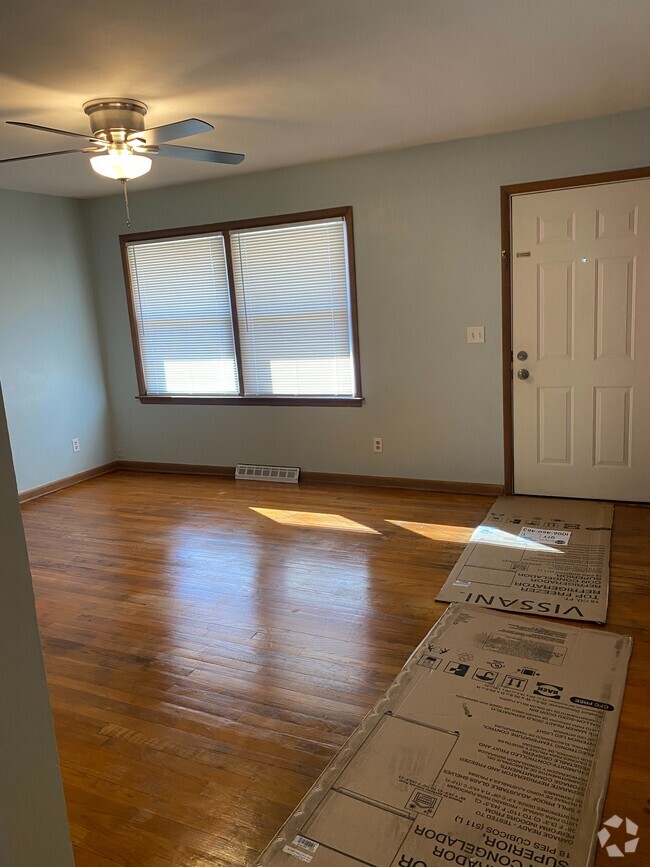 Living room - 1620 18th St Unit 1620 #1 Rental