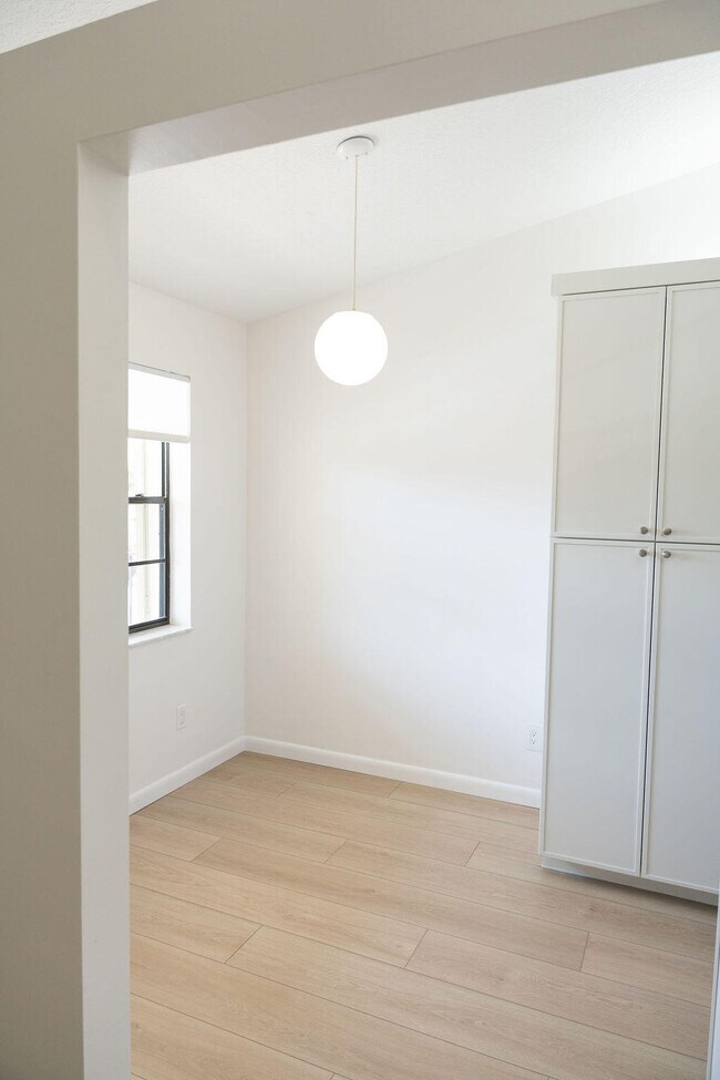 Photo - 602 Pinecrest Cir Unit B