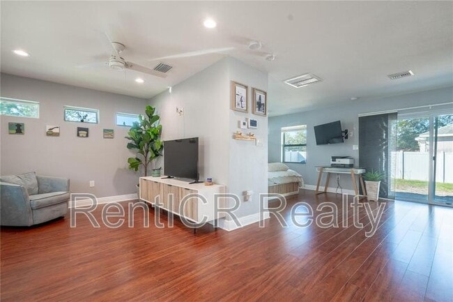 Photo - 5704 43rd Street N