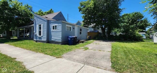 Photo - 348 E Franklin St