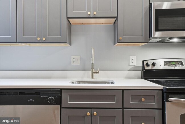 Photo - 1440 Fairmont St NW Unit 3