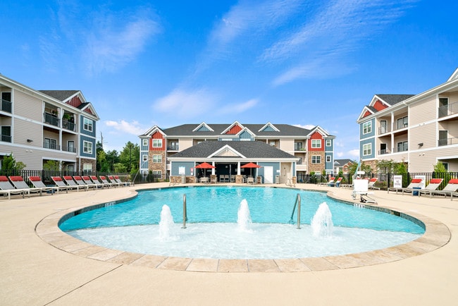 Photo - Hawthorne at Weaverville