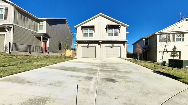 Building Photo - 7720 Briarwood Pass Rental