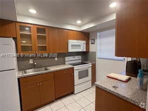 Building Photo - 2744 W 60th St Rental