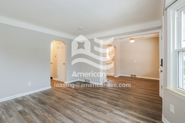 Photo - 312 De Villen Ave
