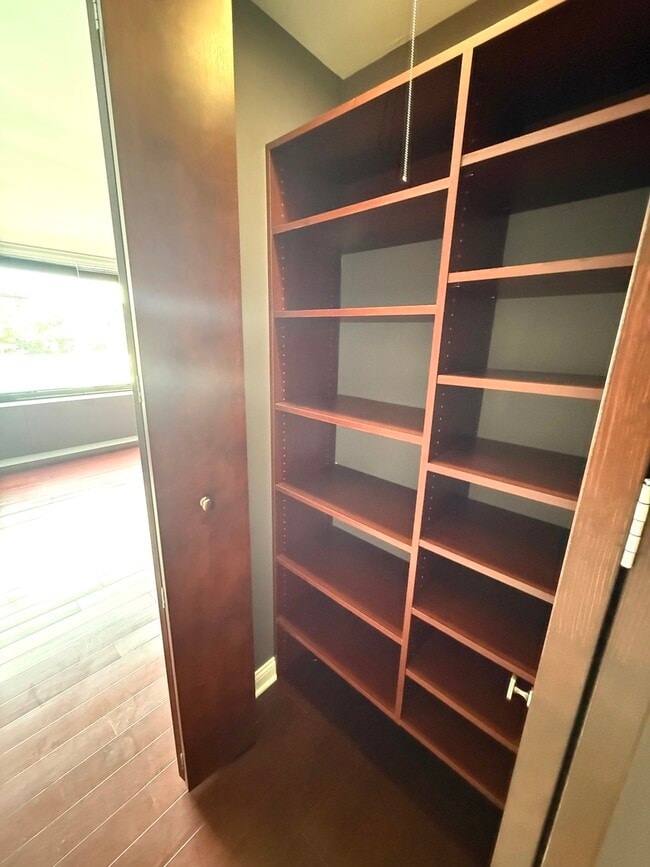 Photo - 1555 N Sandburg Terrace Unit 305K