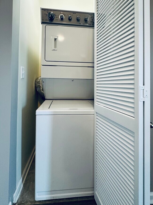 Photo - 2300 S Michigan Ave Unit 610