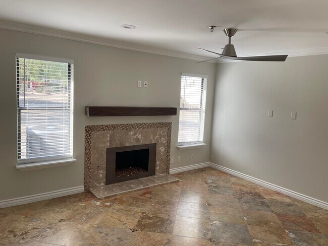 Photo - 43376 Cook St Unidad 52