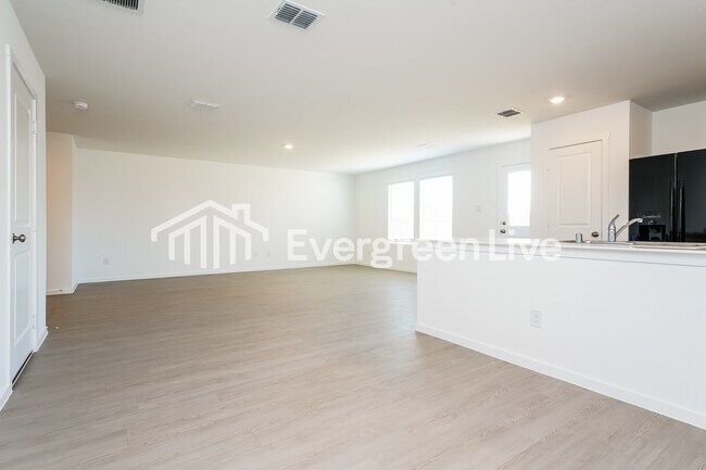 Photo - 10528 Desert Hawk Cir