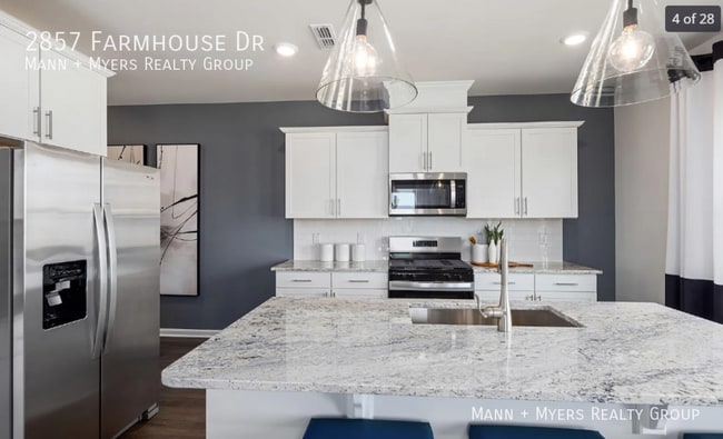 Photo - 2857 Farmhouse Dr