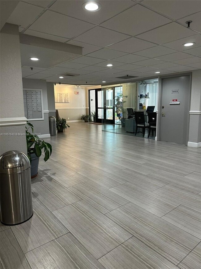 Building Photo - 901 Hillcrest Dr Unit 401 Rental