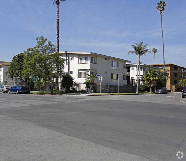 Building Photo - 740 S. St. Andrews Pl.
