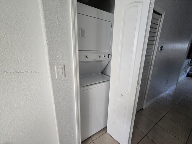 Photo - 2731 SE 17th Ave Unidad 100