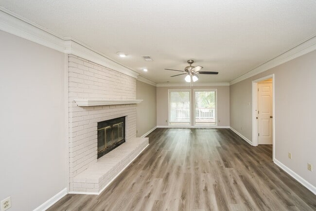 Photo - 5005 Cottage Ln