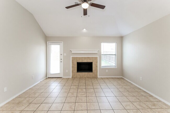 Photo - 129 Arbordale Way