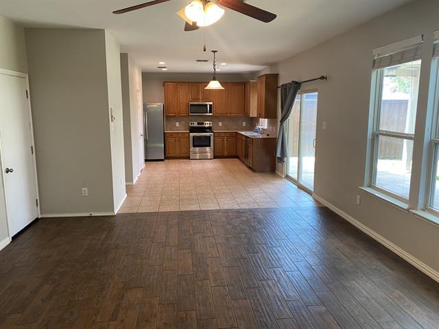 Photo - 3904 Ironstone Ln