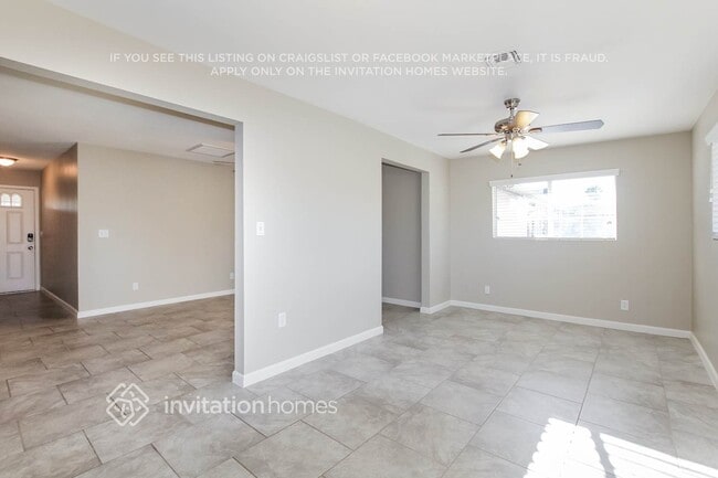 2720 E Michelle Dr