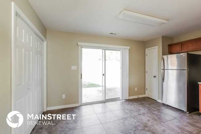 Photo - 121 N Tanninger Rd