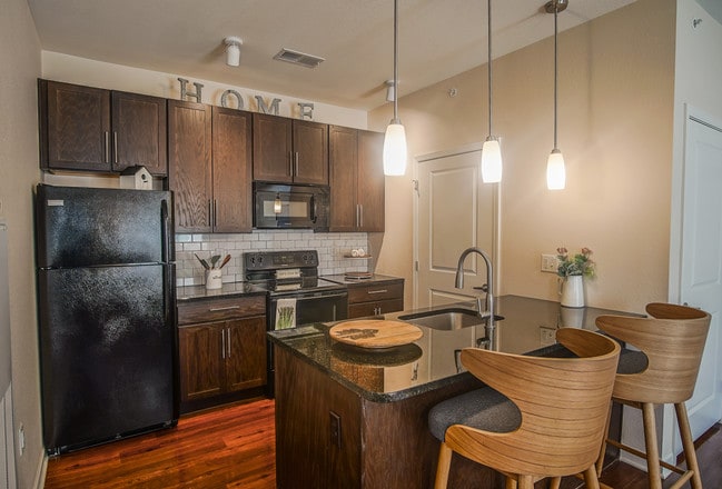 Photo - Chisholm Lake Apartments
