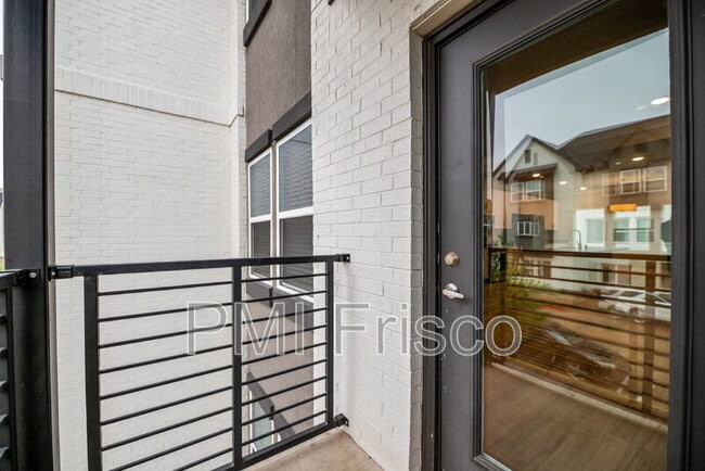 Photo - 3353 Norris St