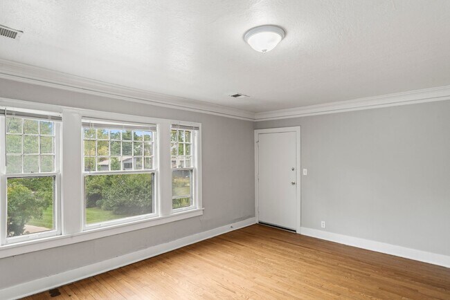 Photo - 5341 Holmes St Unit 5341 Holmes St. 2F