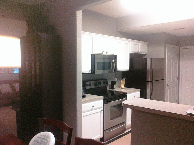Kitchen - 1405 Legends Court