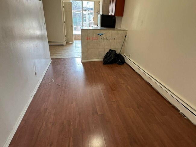 Photo - 26-61-61 30th St