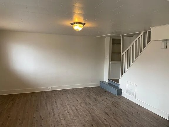 Photo - 3131 May St