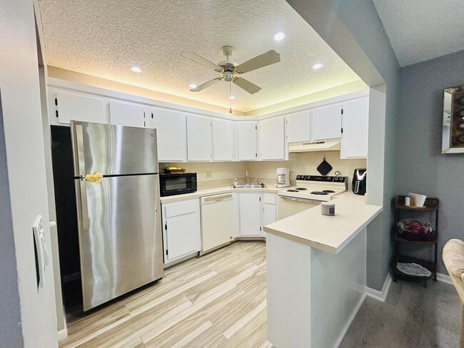 Photo - 408 Pine Glen Ln Unidad C-2