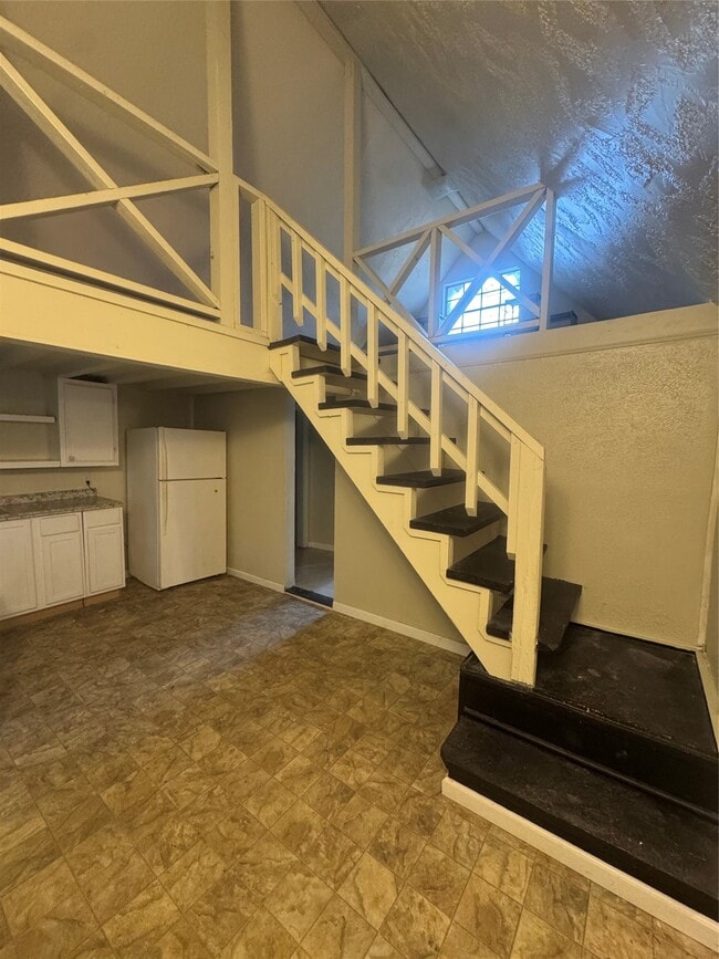 Photo - 900 Mohawk Dr