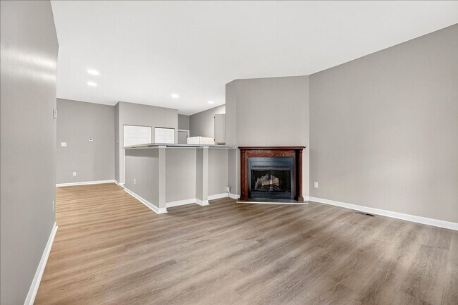 Photo - Her Name is Michelle Unidad 1205