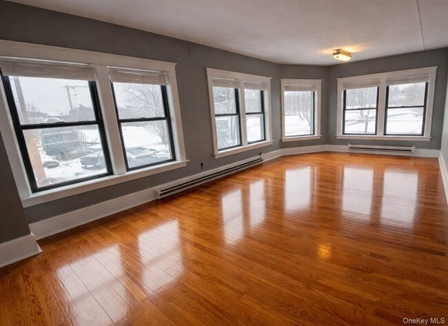 Building Photo - 2 Raymond Ave Unit 3C