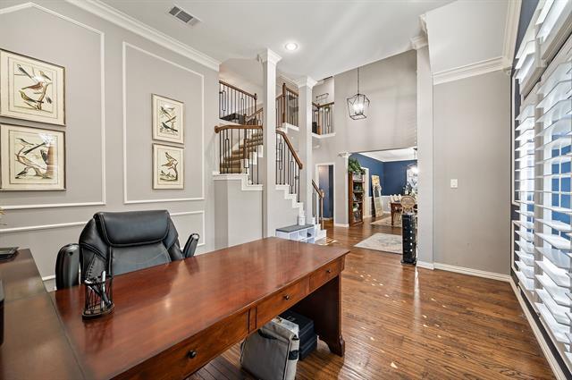 Photo - 1093 Woodbriar Dr