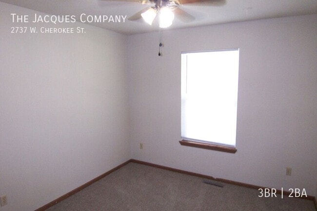 Photo - 2737 W Cherokee St