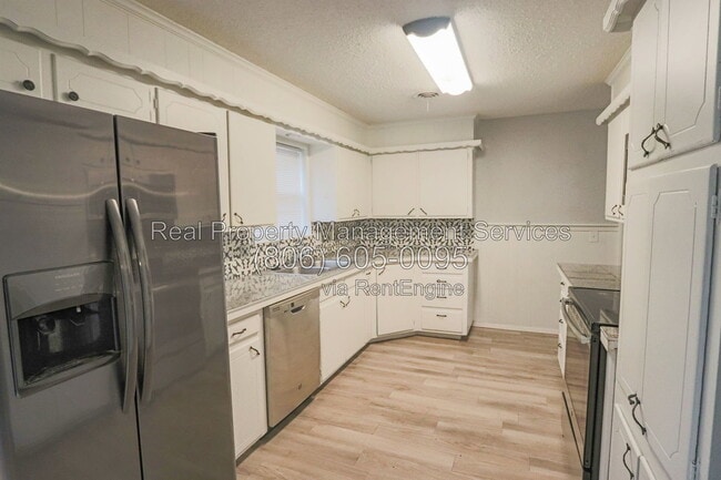 Photo - 3017 66th St