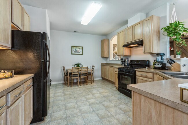 Photo - 250 Rosehall Dr