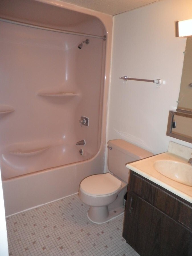 Photo - Riverwoods Apartments