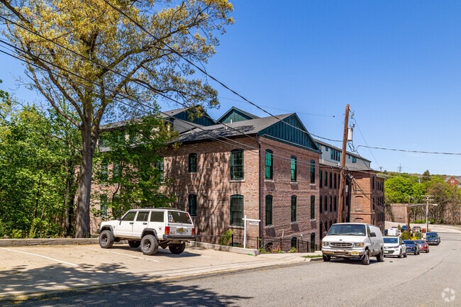 Packard Lofts Apartments