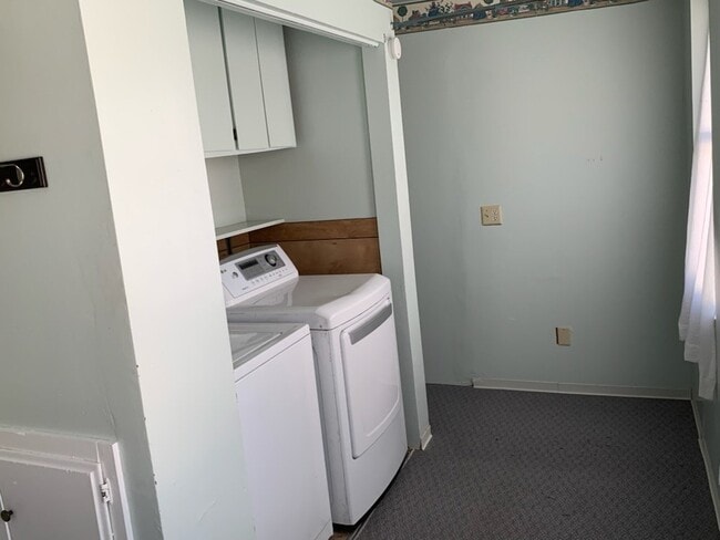 Photo - 907 Garnet Ct