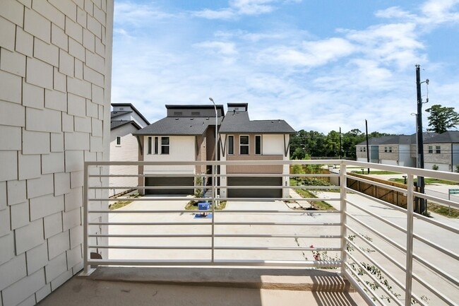 Photo - 5903 Urban Pnes St