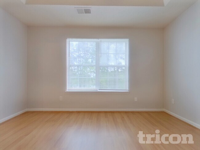 Photo - 3020 Lake Park Ct