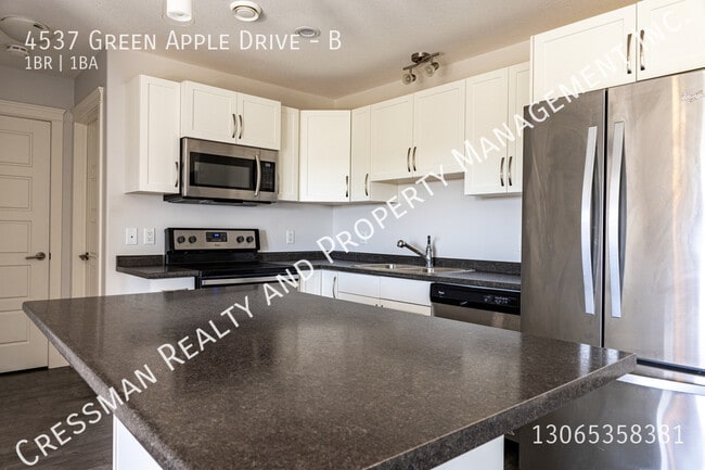 Photo - 1 Bed 1 Bath Carriage suite in Regina SK