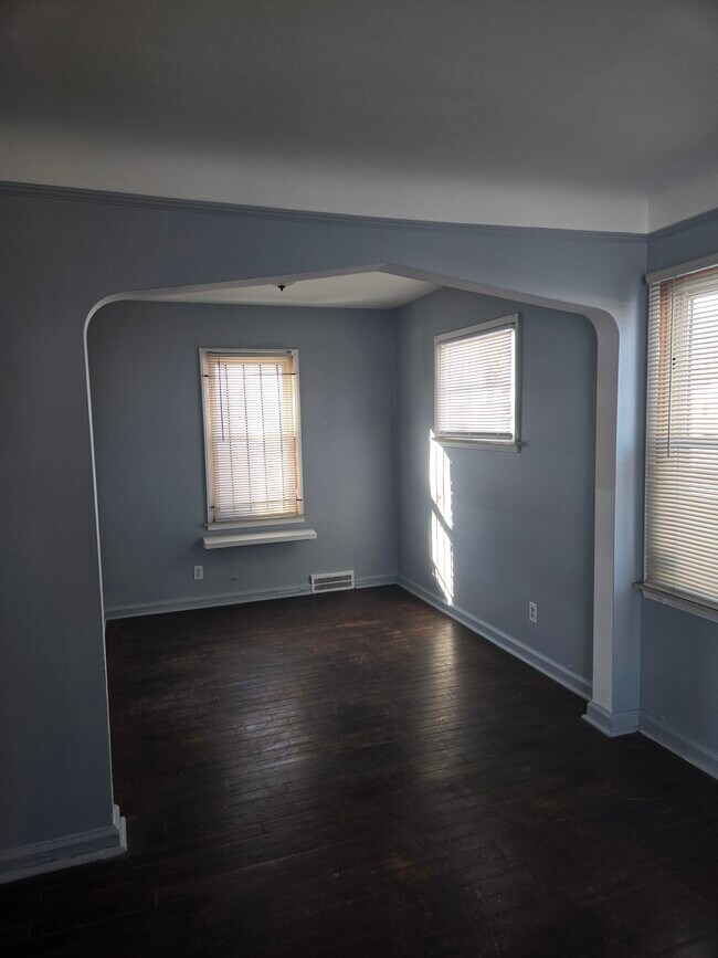 Photo - 20255 Meyers Rd