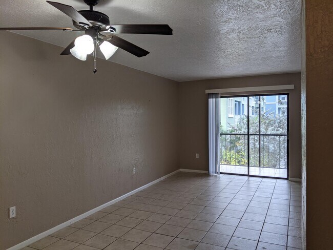 Photo - 1564 University Ln