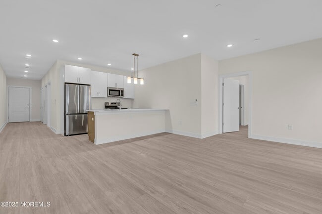 Photo - 19 Carr Ave Unit 211