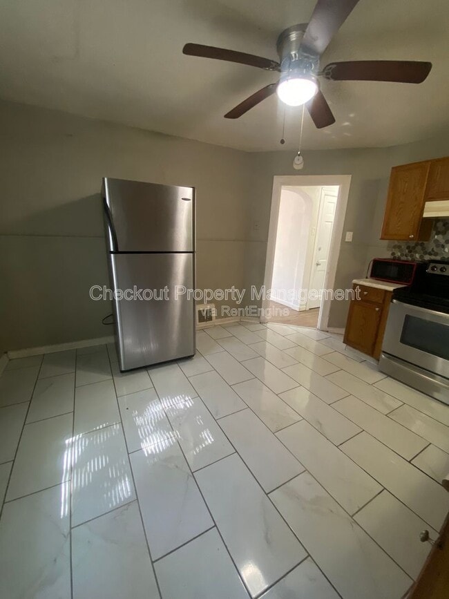 Photo - 1926 Chambers Rd