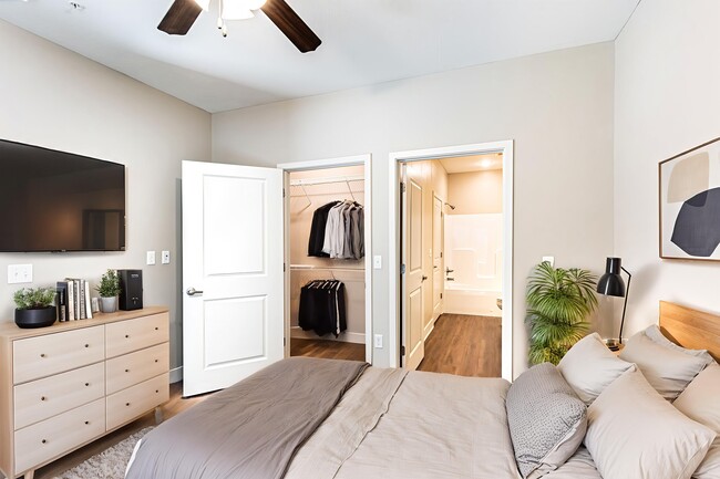 Photo - 5601 NE 80th Ter