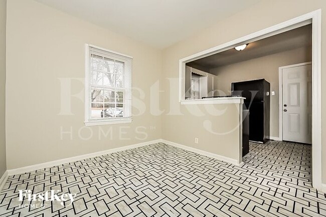 Photo - 1564 Columbia Dr