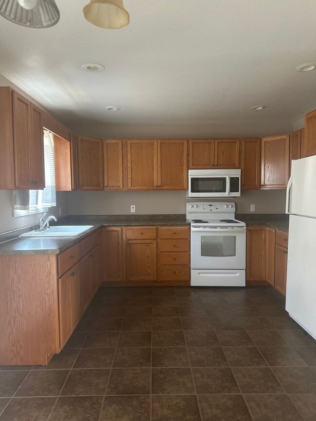 Photo - 3 bedroom townhouse