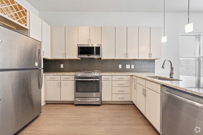 1BR, 1BA - 840SF - Kitchen